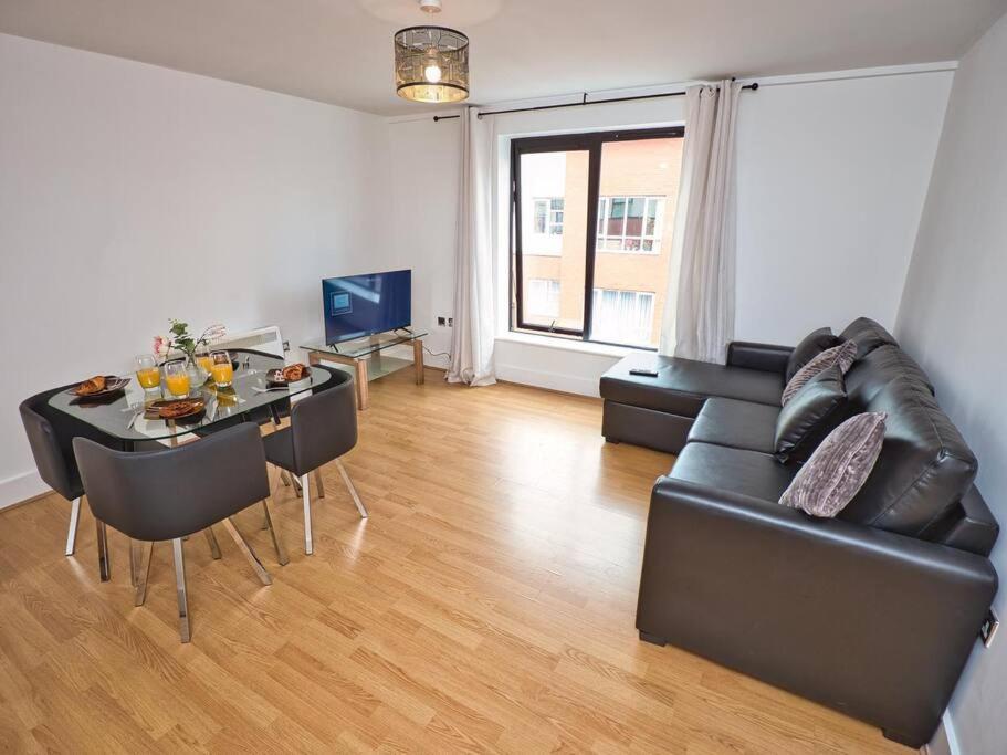 Lovely 1 Bedroom Apartment - Bham City Centre Birmingham Exteriör bild
